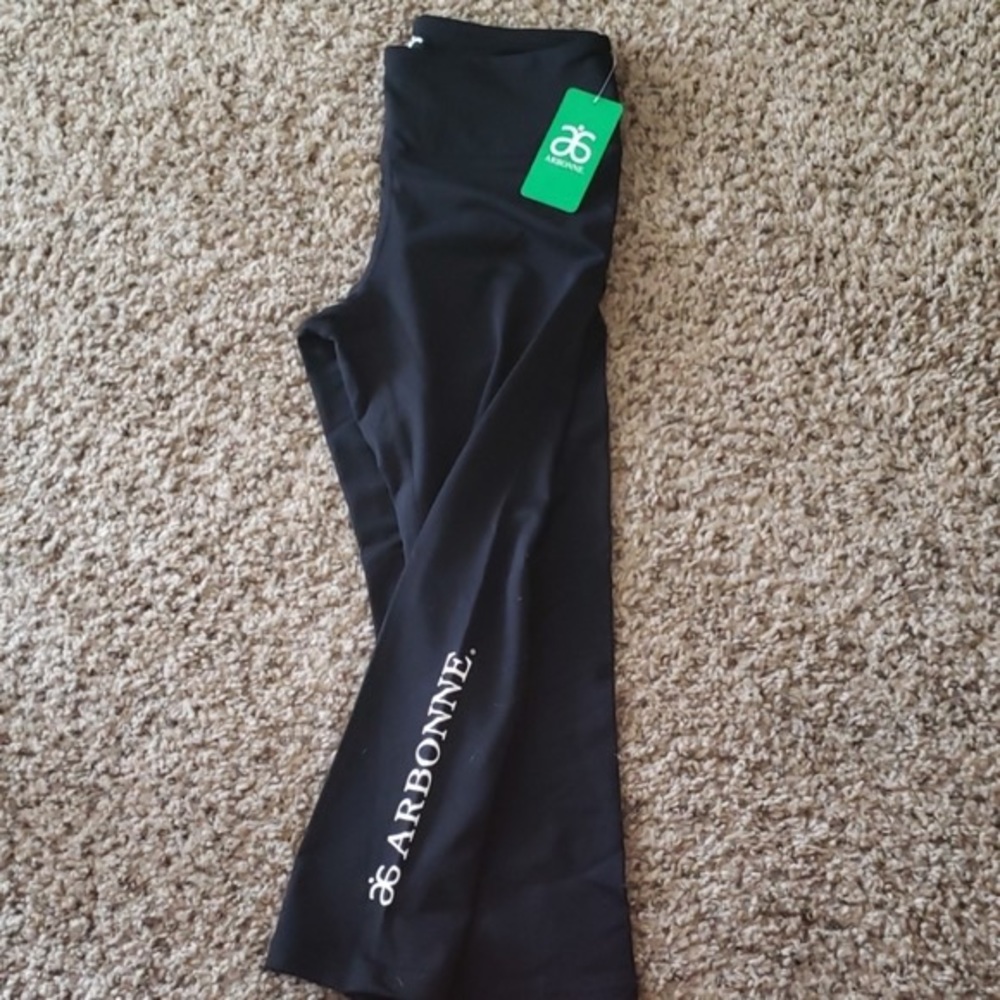 Arbonne workout capri legging